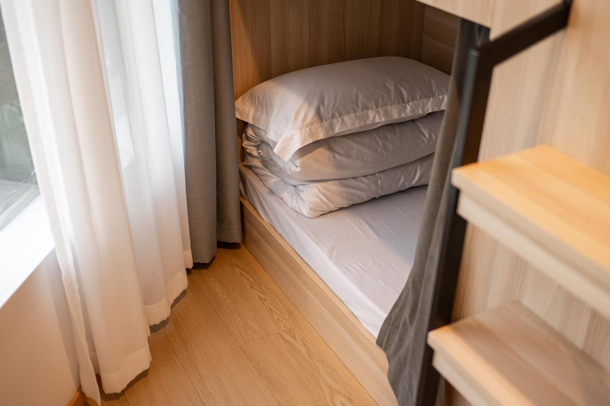 שנגחאי Dayin International Youth Hostel -Near People'S Square & Old Town -Social Area -Bar -Cafe -Gym -Free Laundry Luggage Storage -24H Front Desk -English Service מראה חיצוני תמונה