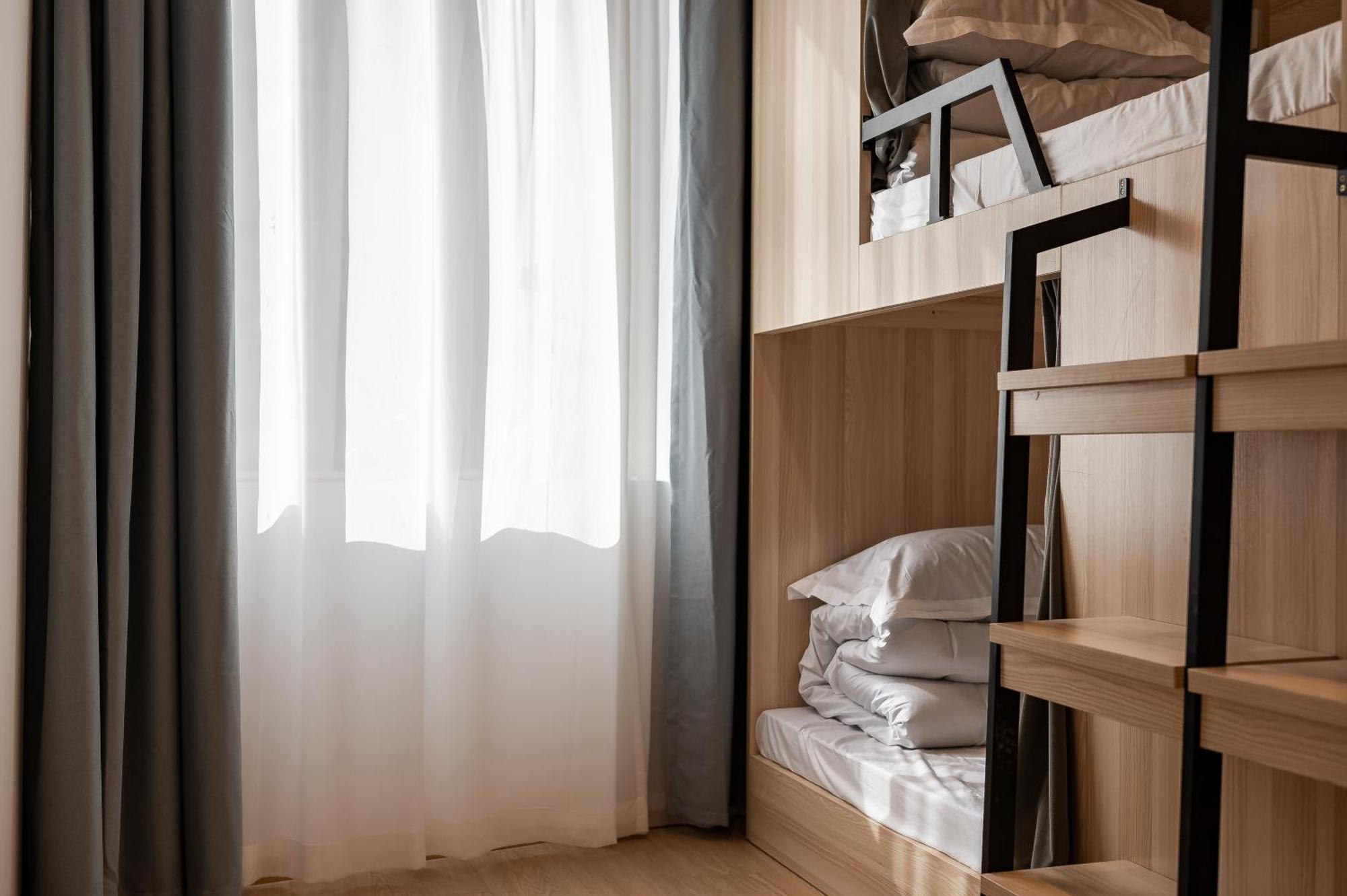 שנגחאי Dayin International Youth Hostel -Near People'S Square & Old Town -Social Area -Bar -Cafe -Gym -Free Laundry Luggage Storage -24H Front Desk -English Service מראה חיצוני תמונה