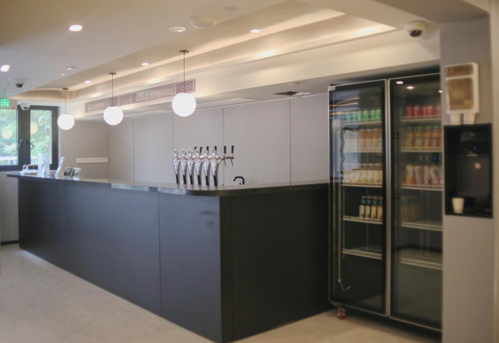 שנגחאי Dayin International Youth Hostel -Near People'S Square & Old Town -Social Area -Bar -Cafe -Gym -Free Laundry Luggage Storage -24H Front Desk -English Service מראה חיצוני תמונה