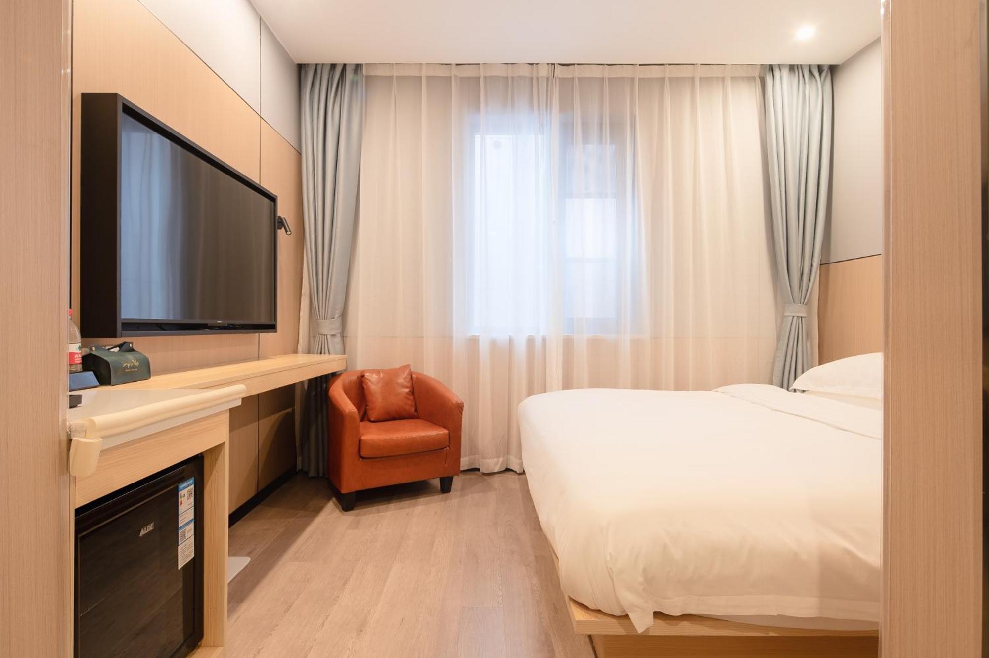 שנגחאי Dayin International Youth Hostel -Near People'S Square & Old Town -Social Area -Bar -Cafe -Gym -Free Laundry Luggage Storage -24H Front Desk -English Service מראה חיצוני תמונה