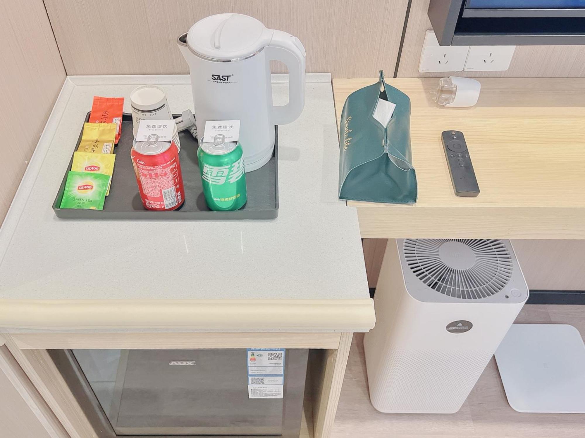 שנגחאי Dayin International Youth Hostel -Near People'S Square & Old Town -Social Area -Bar -Cafe -Gym -Free Laundry Luggage Storage -24H Front Desk -English Service מראה חיצוני תמונה